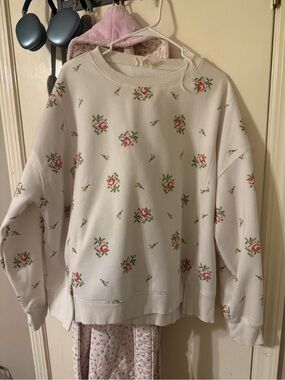 Ivory Floral Print Crewneck Sweatshirt
